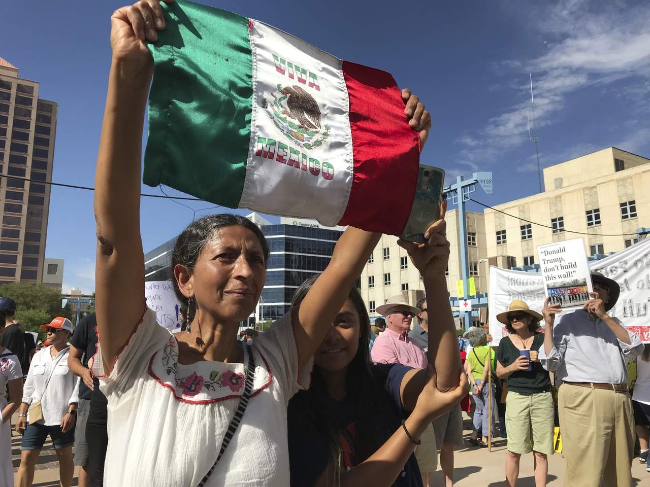En varias ciudades de Estados Unidos se han realizado marchas en contra de la política migratoria de Trump. (AP)