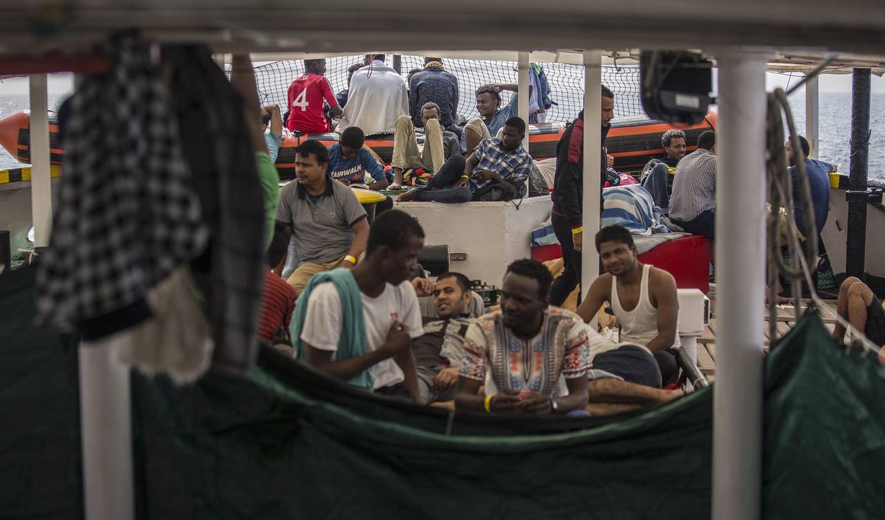 Sin freno. Se mantiene el flujo de inmigrantes que tratan de cruzar el Mar Mediterráneo. (AP)