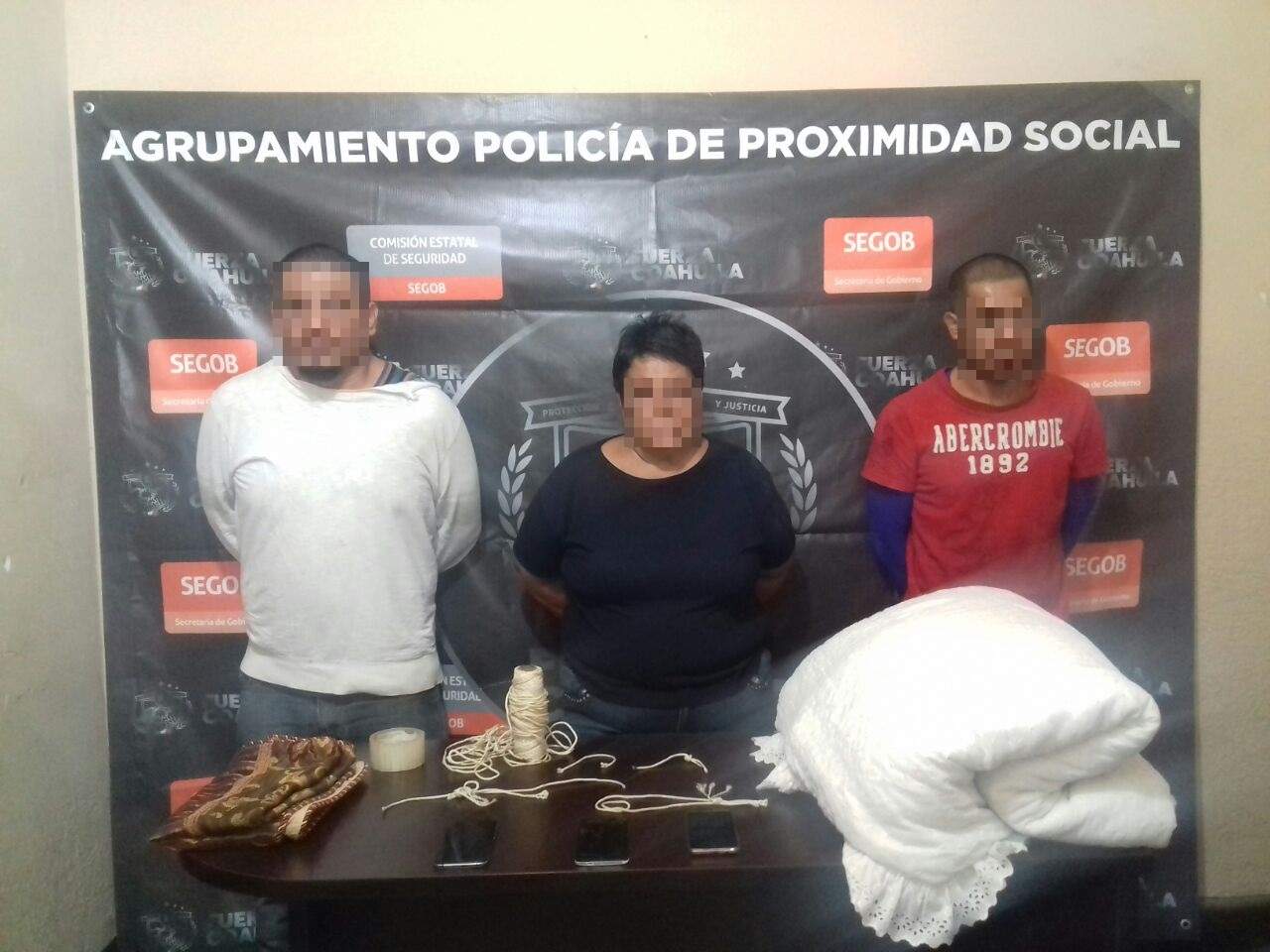 Se trata de Blanca (N), Pedro (N) y Juan (N), quienes fueron detenidos e imputados por el delito de secuestro de una mujer de 63 años de edad. (ESPECIAL) 
