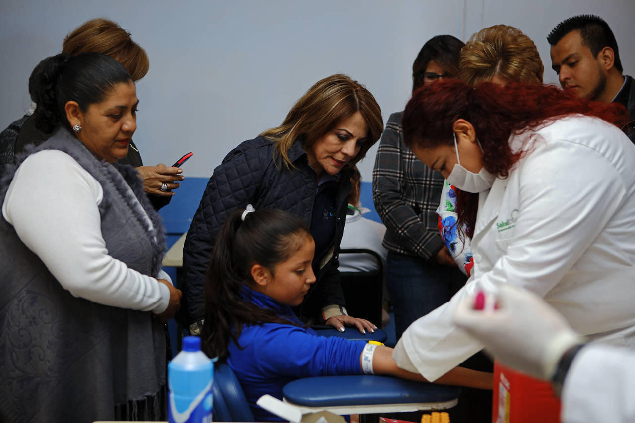 Salud. Elvira Barrantes de Aispuro dijo que se han atendido la salud de los niños.