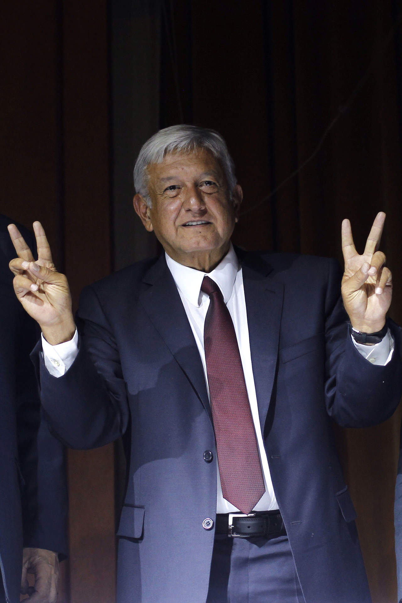 El lunes 2 de julio a las 21 horas cerró el Programa de Resultados Electorales Preliminares (PREP) del INE con 52.96 % de los votos a favor de López Obrador, que representaban 24 millones 127 mil votos. (EFE)