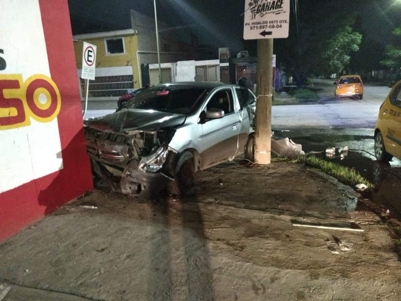 El conductor del vehículo señalado como responsable fue identificado como Orlando Damián de 22 años de edad, quien se encontraba alcoholizado. (EL SIGLO DE TORREÓN)