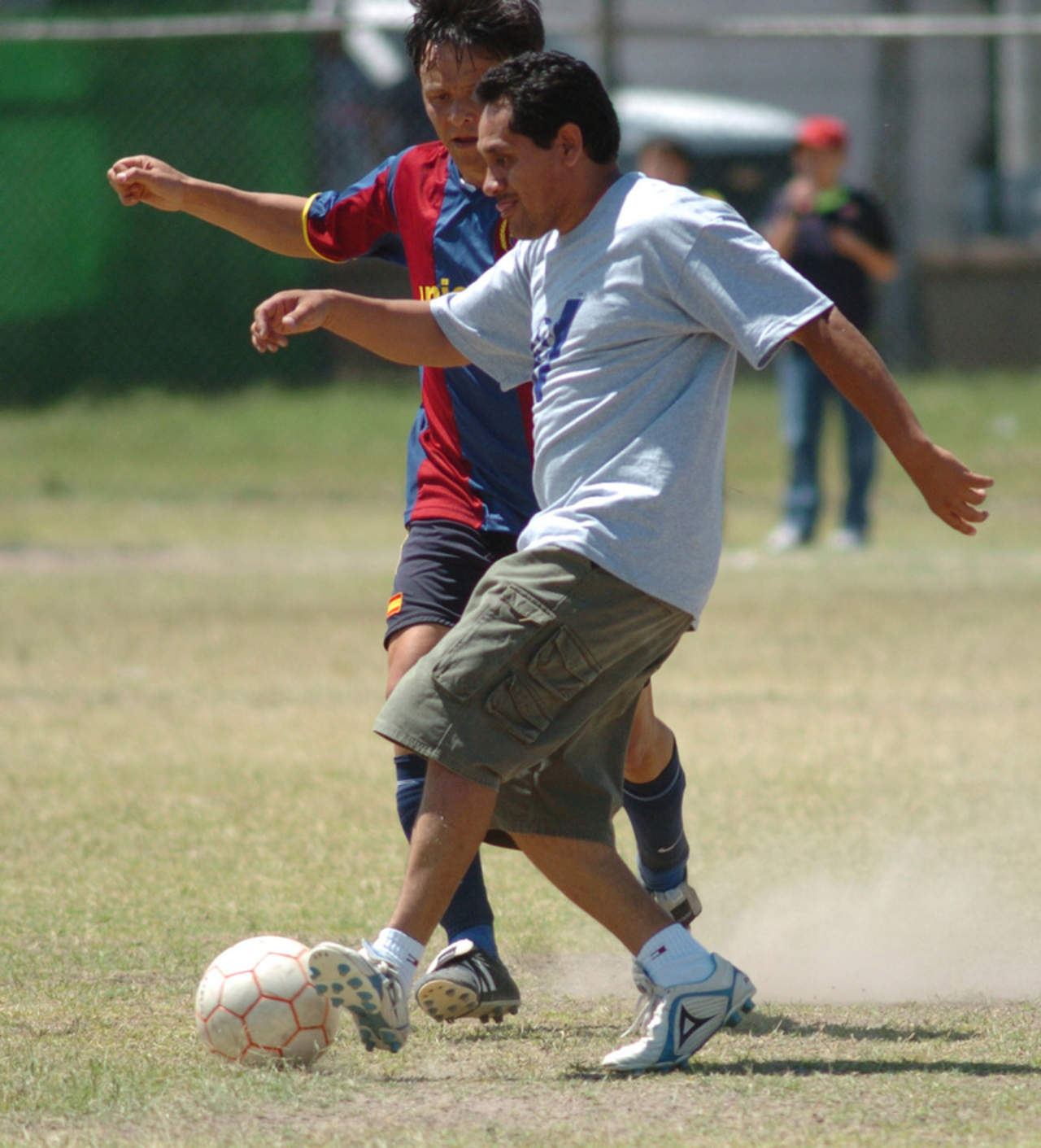 La categoría Veteranos de la Liga de Futbol Matías Román Ríos, sostendrá el domingo los encuentros de cuartos de final tanto de Liga como de Copa. (EL SIGLO DE TORREÓN)