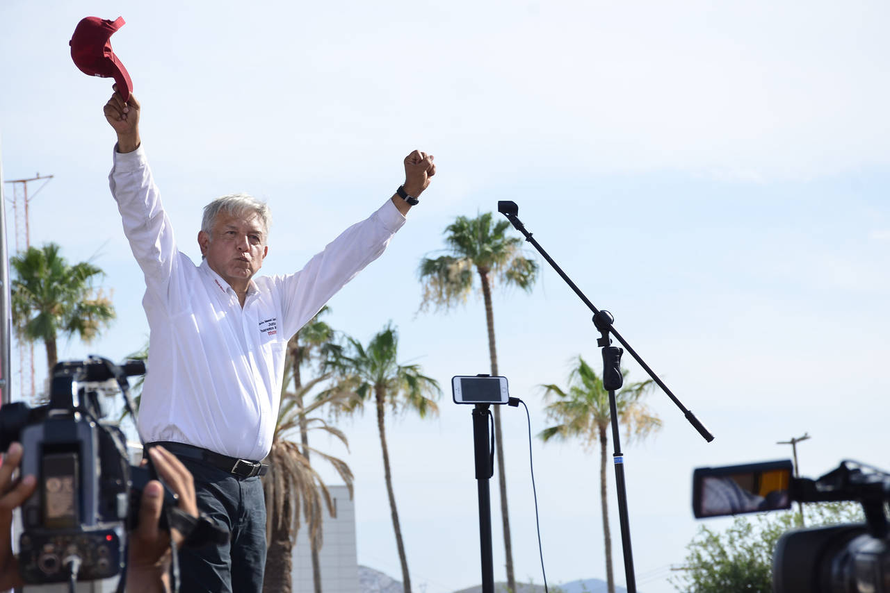 Promesa. Andrés Manuel López Obrador se comprometió a regresar como presidente de la República a la región Lagunera y presentar su plan de desarrollo para el campo.
