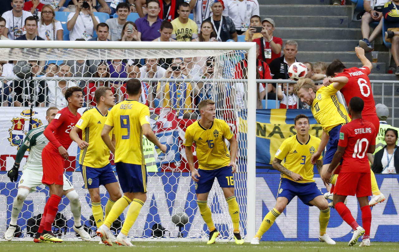 Inglaterra sacó renta del gol de marcado por Harry Maguire al minuto 30, quien conectó de cabeza un tiro de esquina a la derecha del portero sueco Robin Olsen.