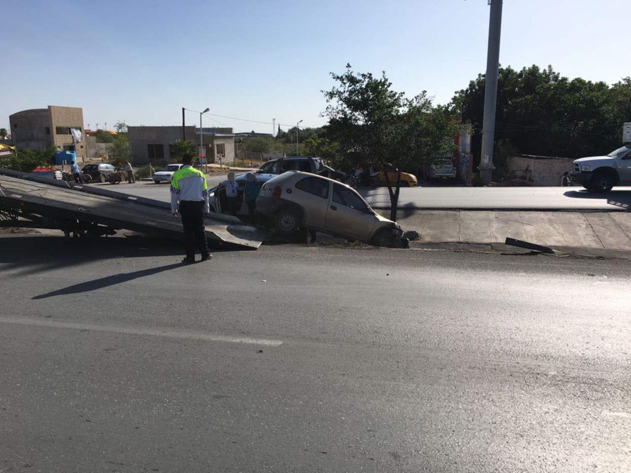Accidente en el periférico de Torreón deja un lesionado