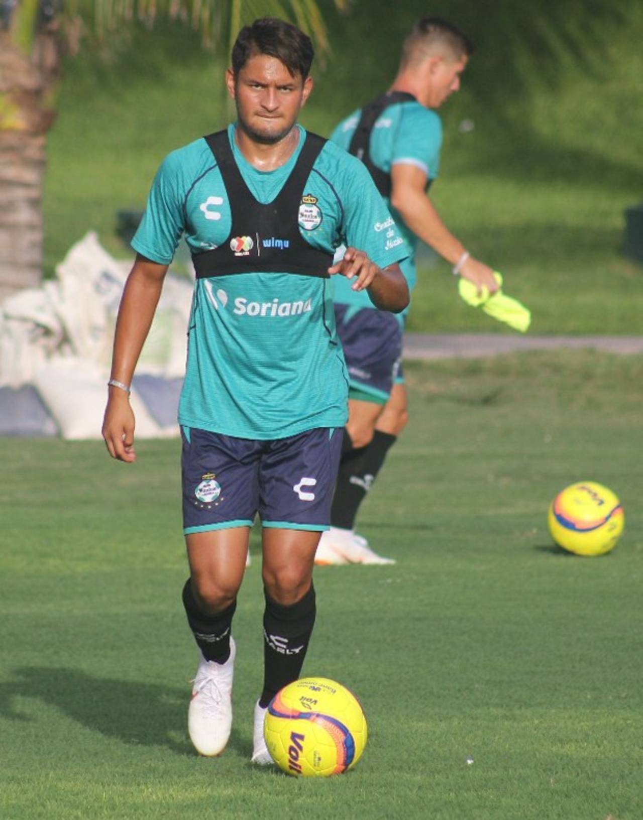 Lozano realizó la pretemporada en Cancún con Santos. (Especial)