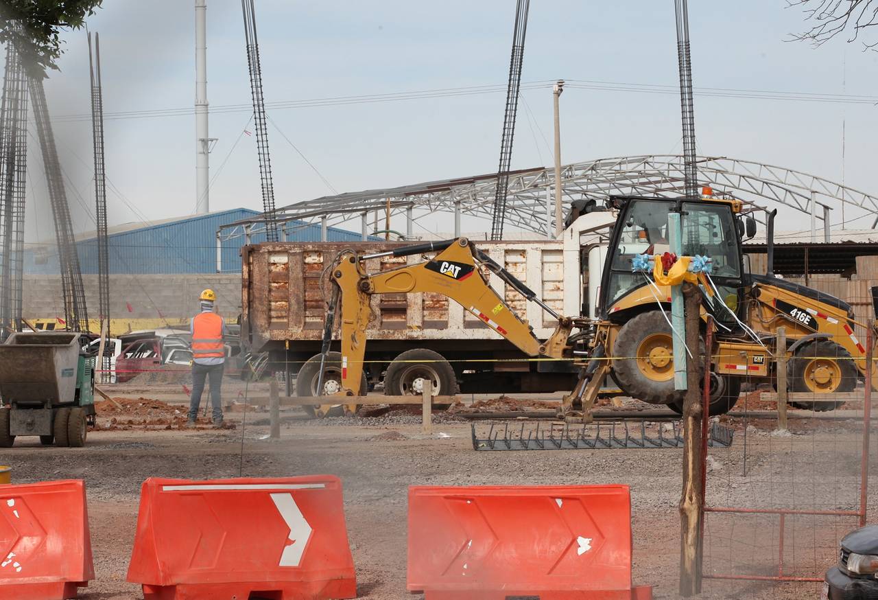 Expectativas. Constructores esperan que hasta 2019 se puedan destinar más recursos para generar más obra pública en Durango. (EL SIGLO DE TORREÓN)