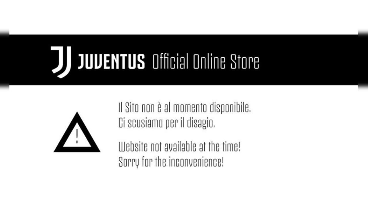 La página de la tienda oficial luce con un mensaje tras el 'colapso' por el pedido de playeras del astro portugués. (Especial)