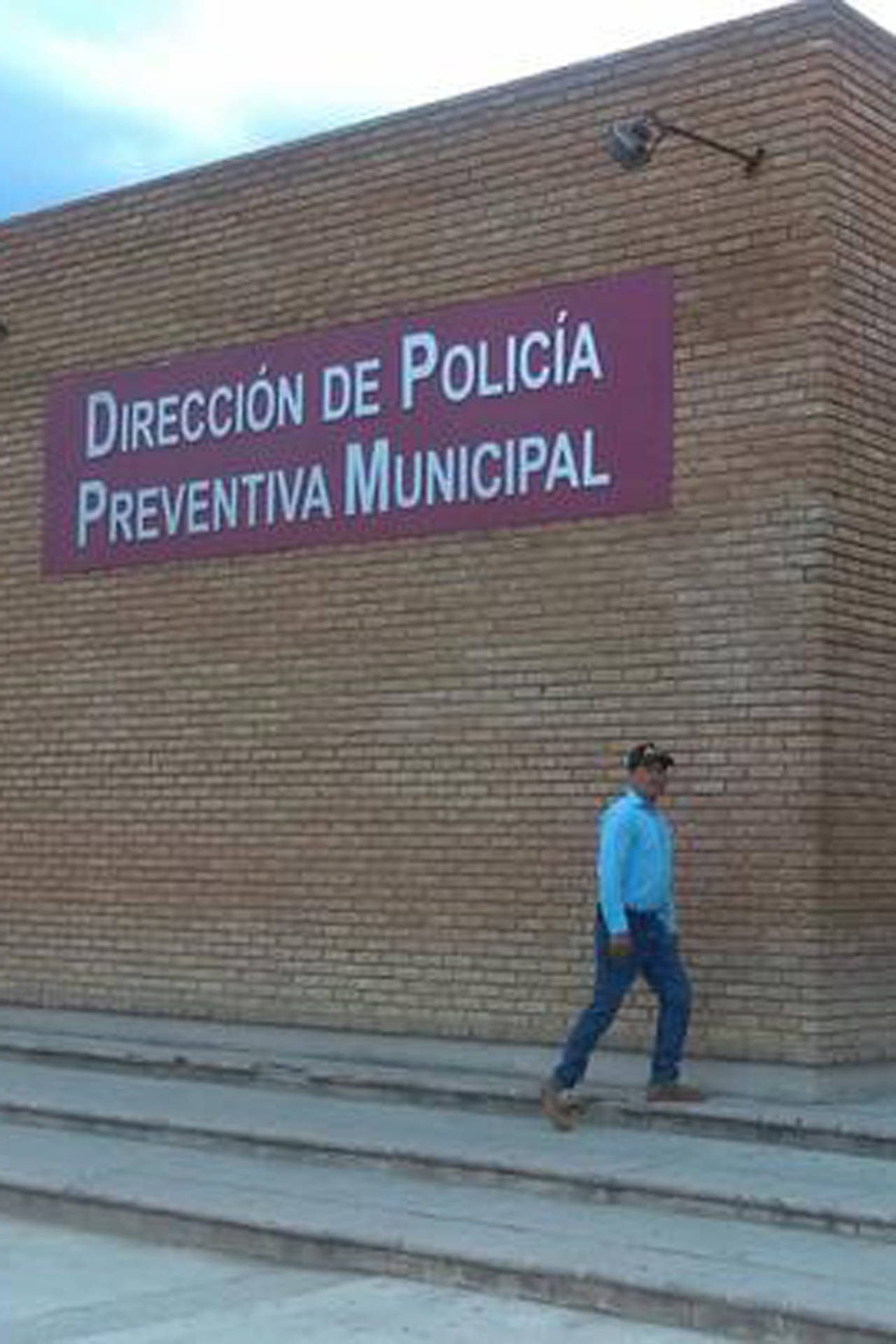 Tragedia. Los hechos ocurrieron en las celdas en la Policía Municipal ubicada en Pérez Treviño.