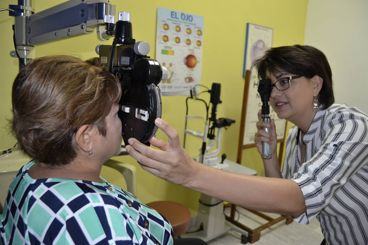Cuidado. Colegio de Optometristas piden no comprar lentes graduados a vendedores ambulantes. (EDITH GONZÁLEZ)