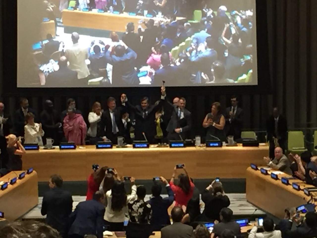 La Comisión Nacional de los Derechos Humanos (CNDH) de México celebró hoy la aprobación del texto para el Pacto Mundial para la Migración al terminar la sexta y última ronda de negociaciones en la sede de la ONU en Nueva York. (TWITTER)