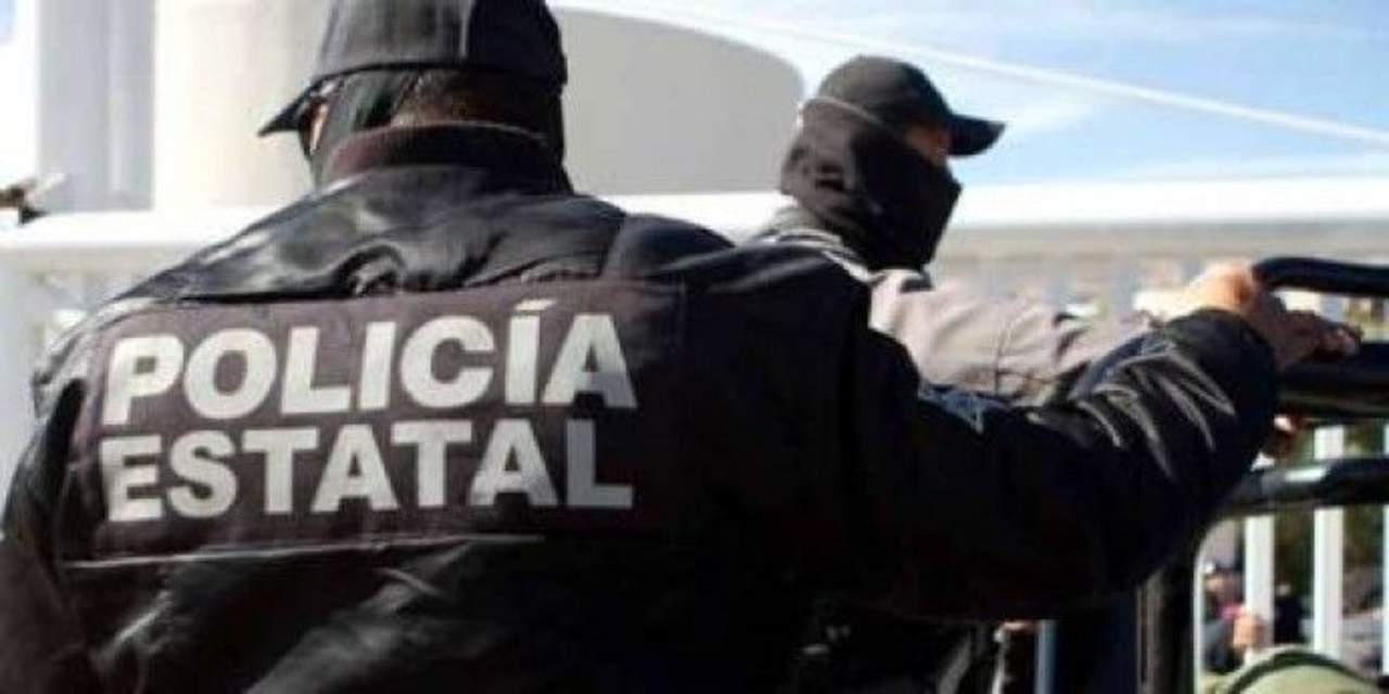 Golpean y exhiben a supuestos defraudadores en Hidalgo