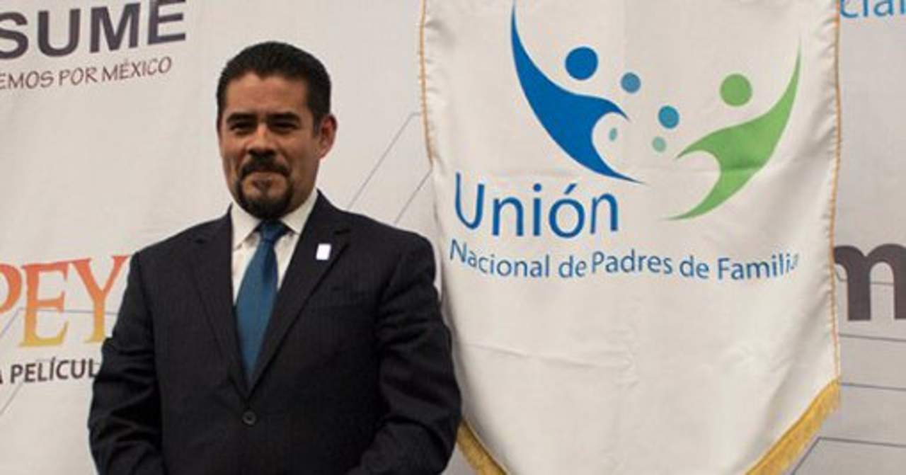 En conferencia de prensa, Leonardo García Camarena, presidente nacional de la UNPF, afirmó que obedecer a la CNTE sólo lastima la educación al dejar sin clases y sin oportunidades de crecimiento a millones de estudiante. (ARCHIVO)