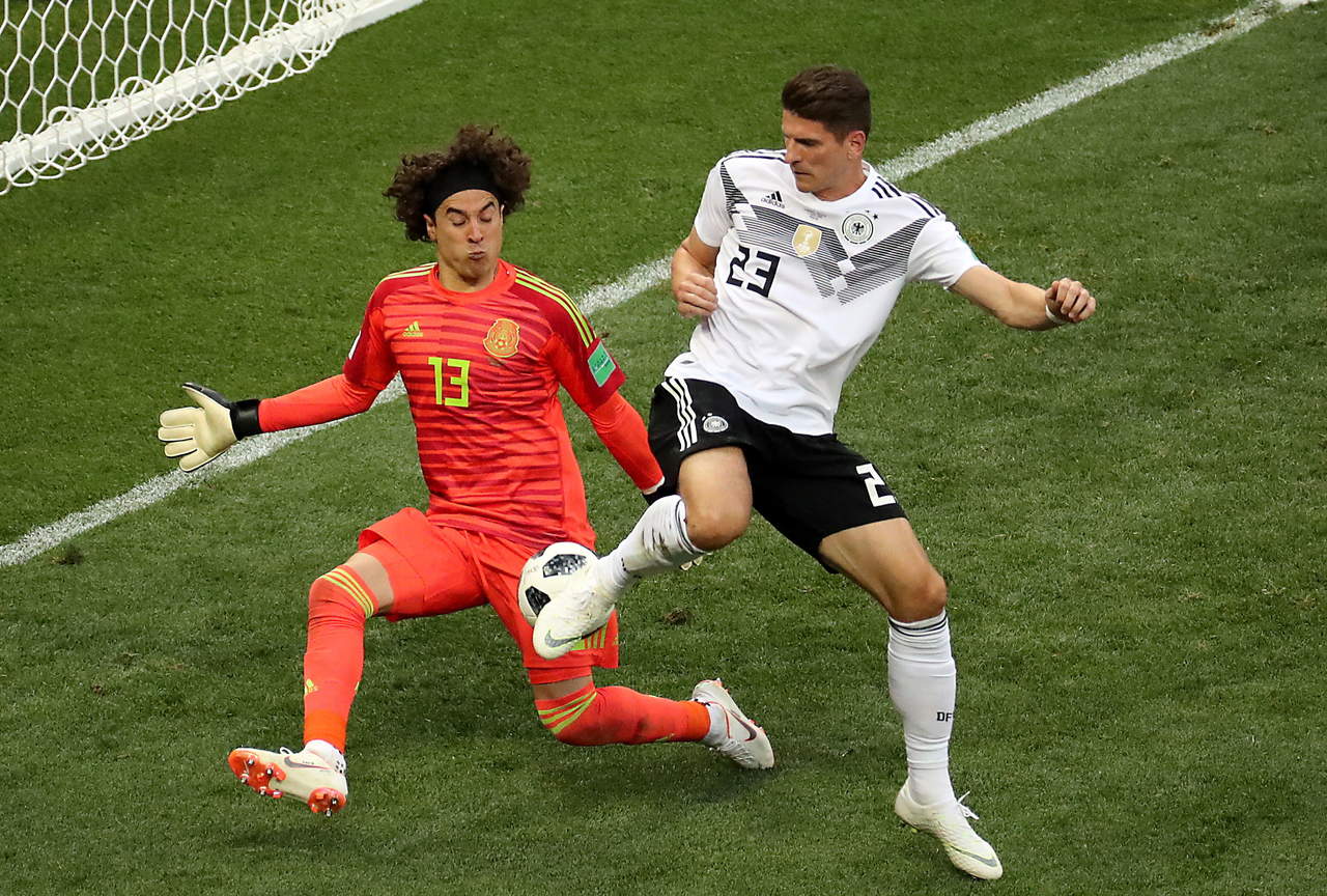 La victoria de México sobre Alemania en el primer encuentro de ambos equipos en el Mundial fue la primera gran sorpresa del torneo.
