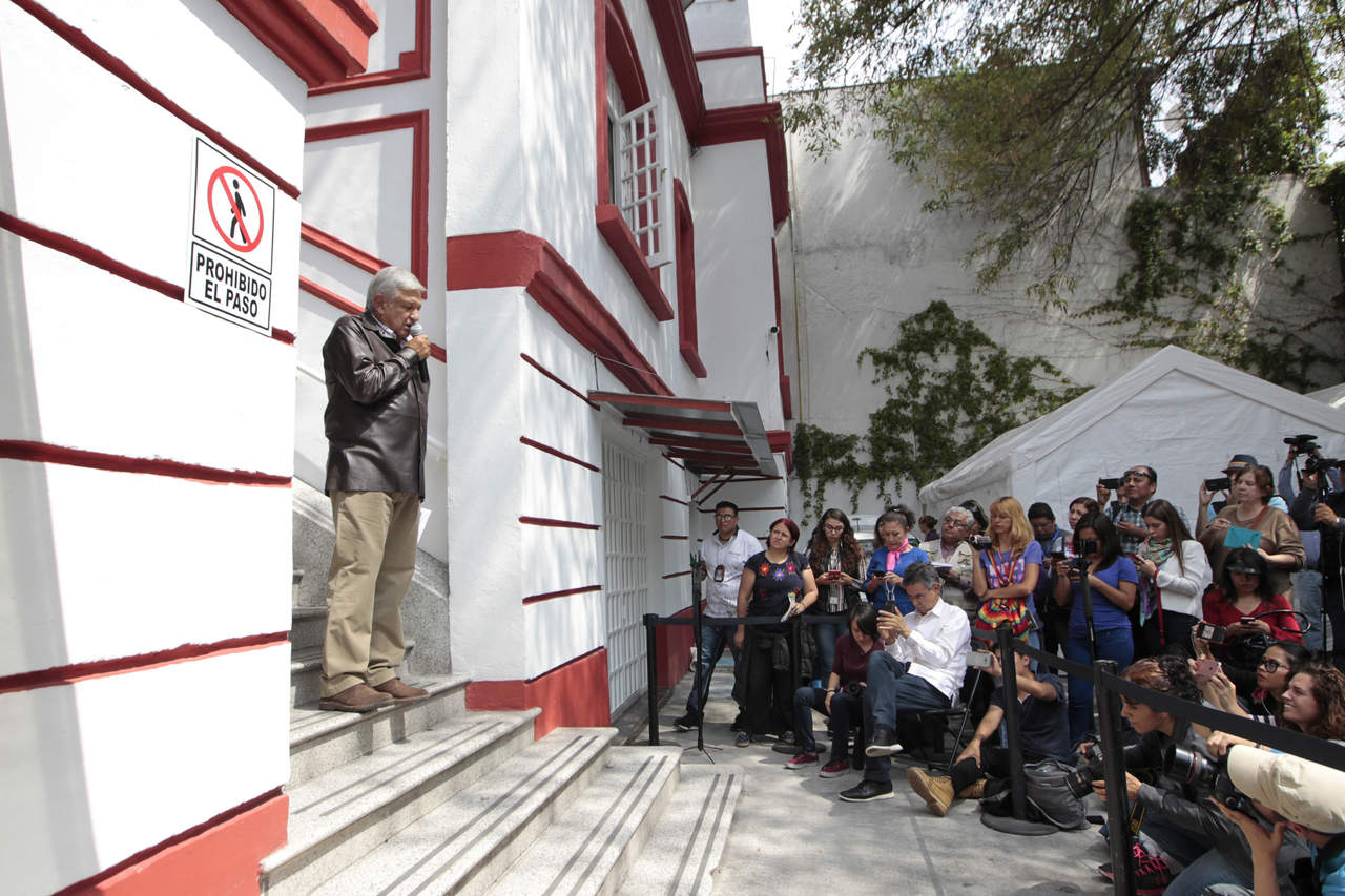 El virtual presidente electo, Andrés Manuel López Obrador, dio a conocer varias iniciativas para recortar el gasto del Gobierno federal, así como la idea de que la austeridad republicana sea tomada por el poder legistivo, el judicial, así como los gobiernos estatales y municipales. (EFE) 