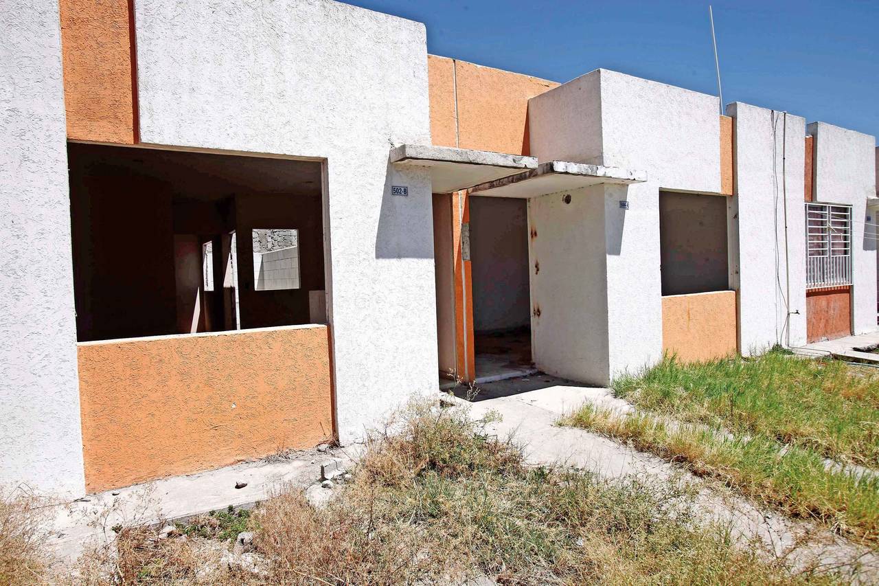 Litigio. Homex se declaró en bancarrota en 2014 y sólo en Querétaro afectó a 3 mil 600 hogares, que sufrieron revés de la SCJN, pero luchan por una solución. (EL UNIVERSAL)
