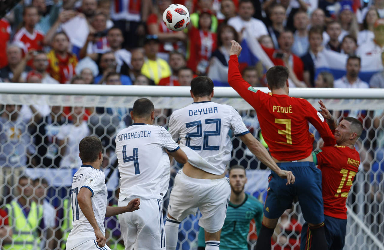 Las jugadas a balón parado, saques de esquina o tiros libres, fueron clave en muchos encuentros, como en el de Rusia contra España.