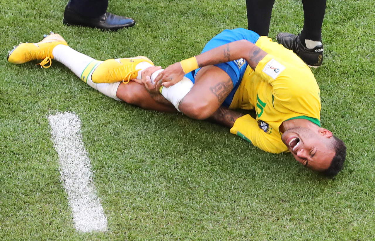 A Neymar, de 26 años, se le acusó en el Mundial de exagerar las faltas que le hacían durante los partidos. (ARCHIVO)