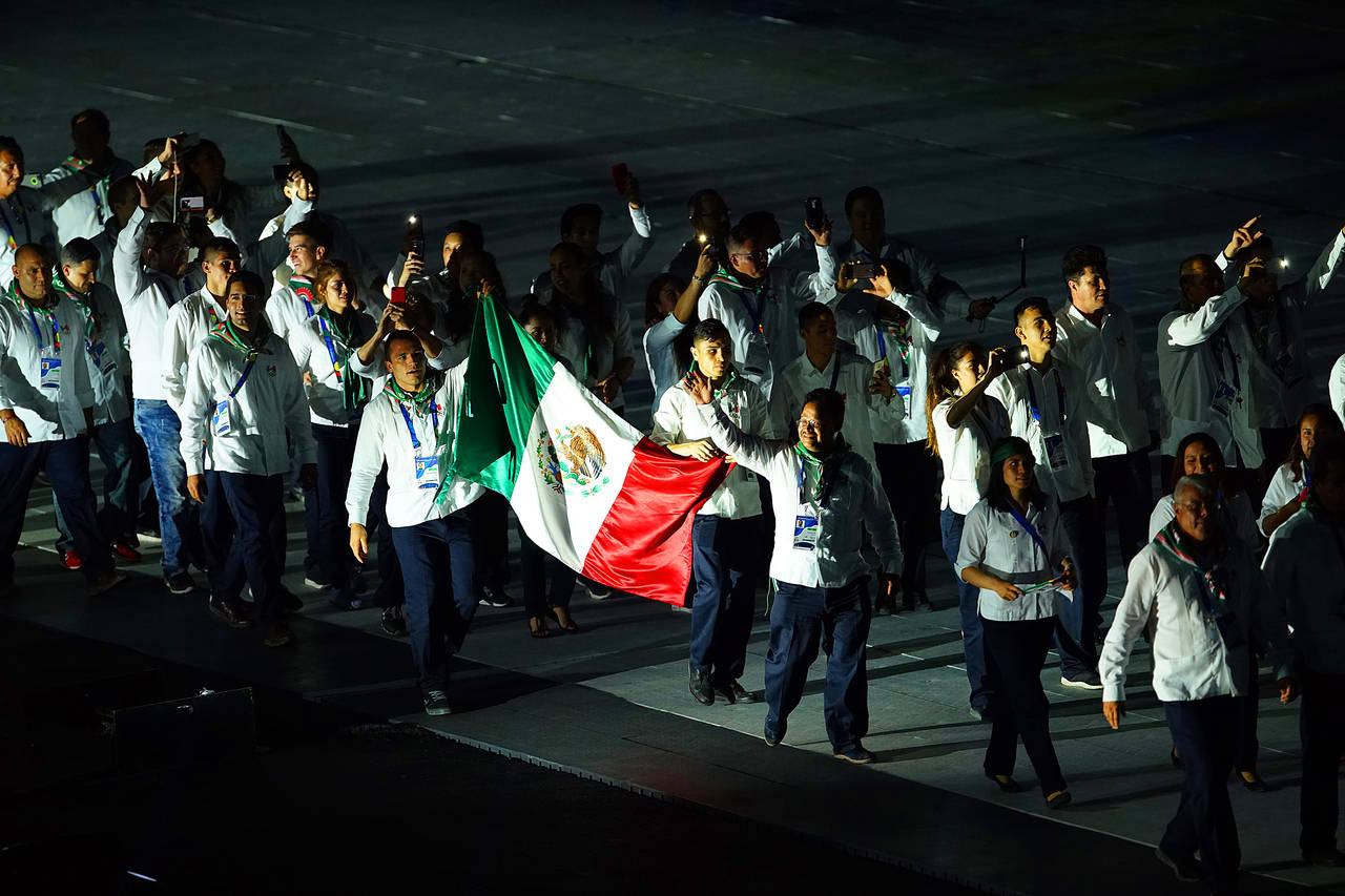 Los deportistas mexicanos fueron los primeros en desfilar. Delegación azteca está más que lista