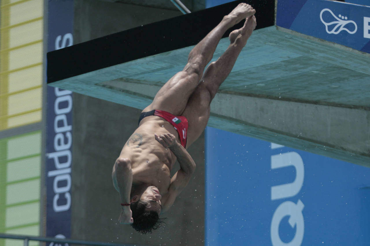 El clavadista mexicano Jahir Ocampo arrasó en la final del trampolín. Hay felicidad en equipo de taekwondo. 