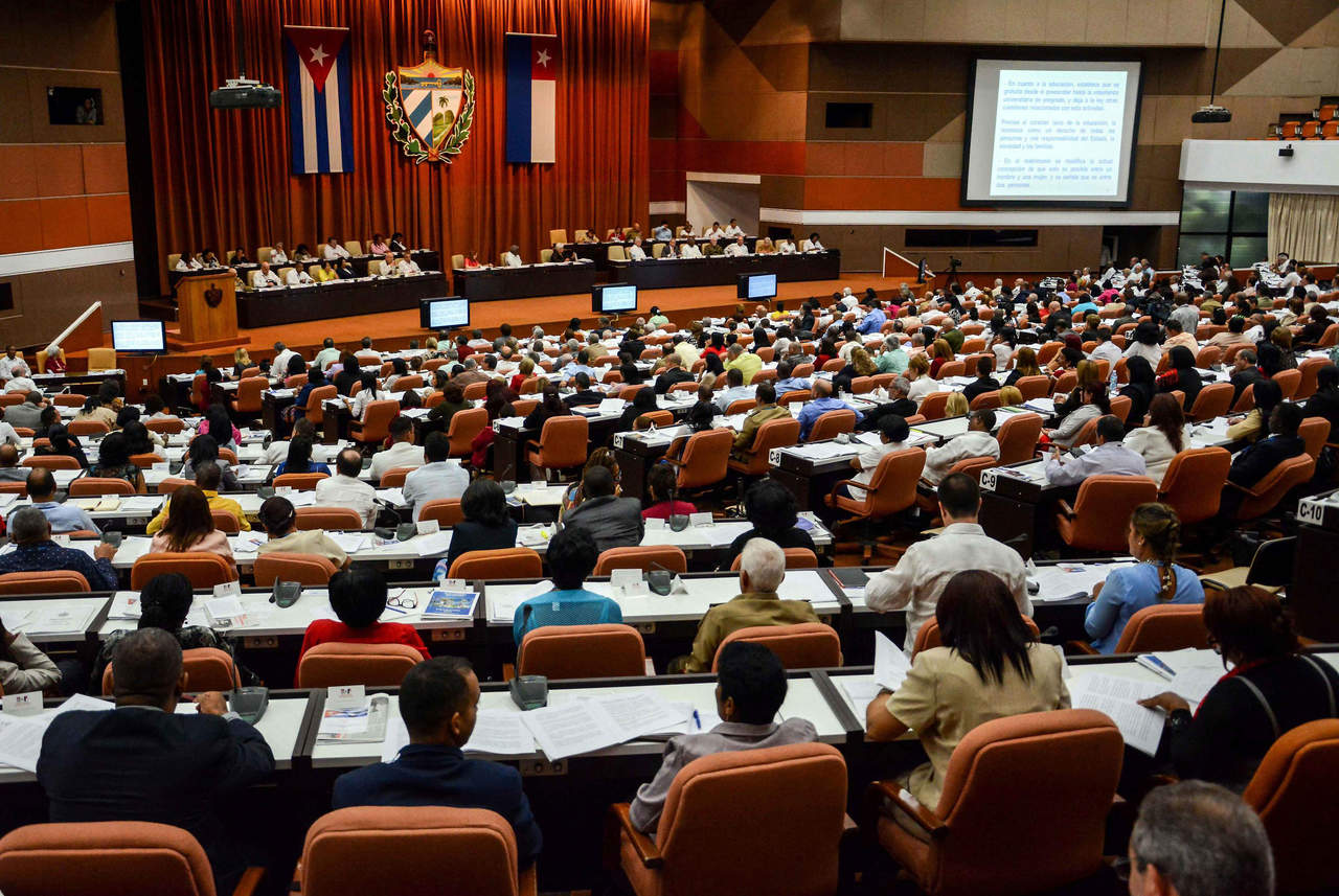 Elimina Cuba la palabra comunismo del borrador de nueva Constitución