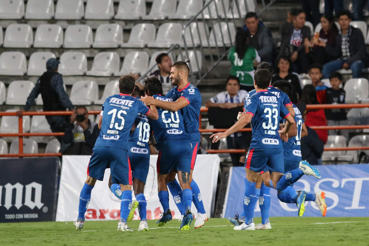 Uruguayo Alonso y Monterrey vencen 1-0 a Pachuca en inicio de Liga MX. (EFE)
