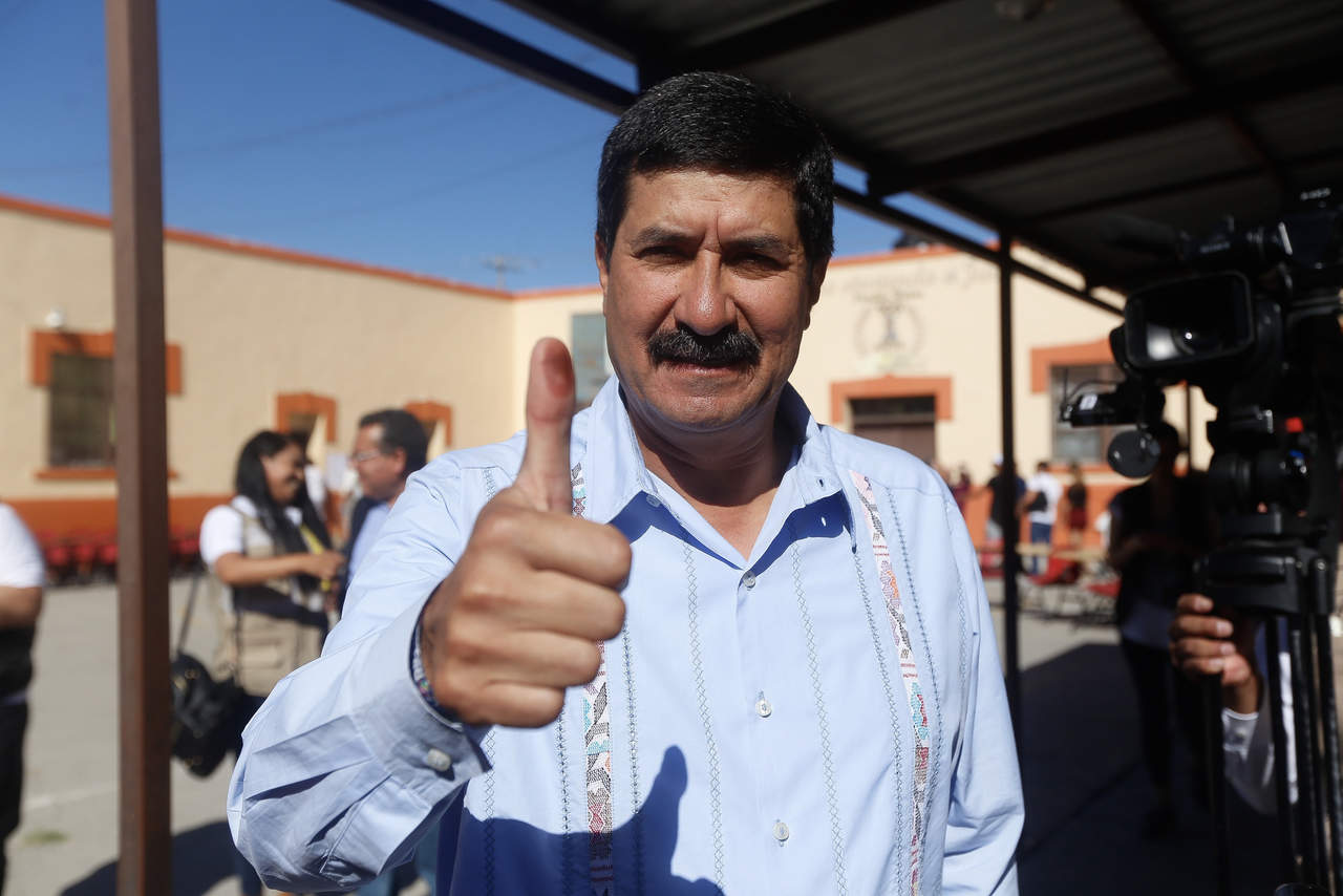 El gobernador de Chihuahua, Javier Corral, señaló que para llevar a cabo un auténtico rescate del Partido Acción Nacional (PAN), es necesario saber qué pasó exactamente en la elección por la gubernatura de Puebla, a fin de deslindarse de prácticas antidemocráticas. (ARCHIVO)
