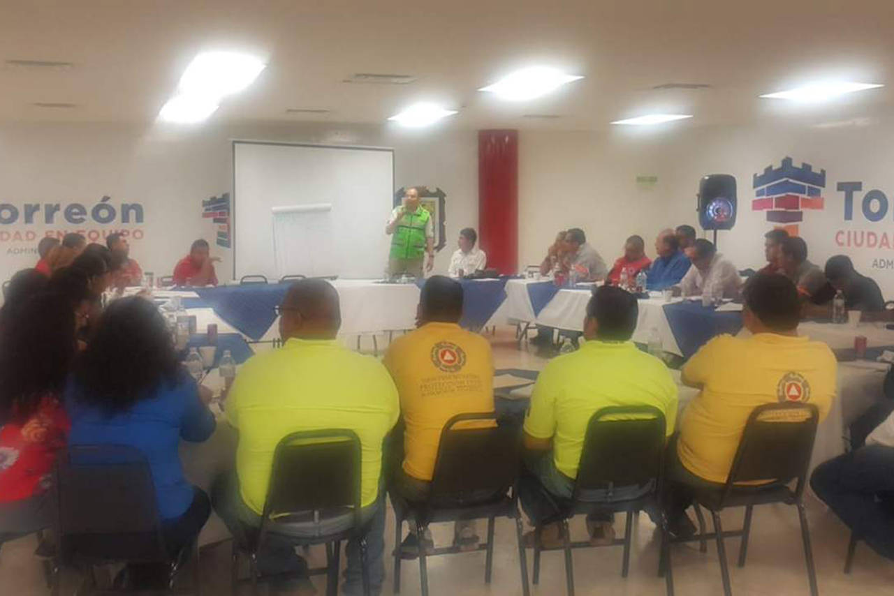 Experiencia. Participan bomberos, elementos de Cruz Roja y Protección Civil de la Región. (EL SIGLO DE TORREÓN)