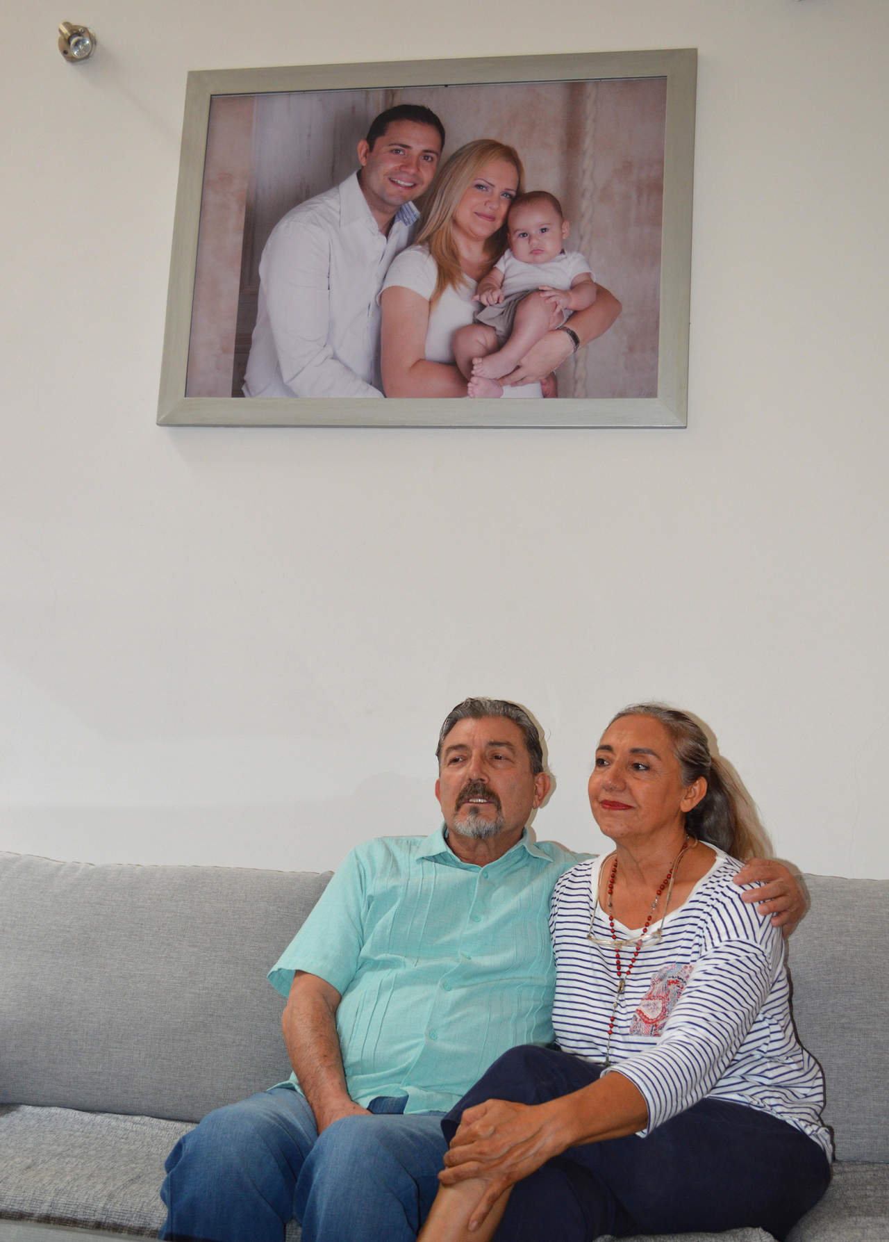  Al cumplirse un año del asesinato de la española Pilar Garrido, los padres de Jorge Fernández, marido de Pilar y acusado del crimen, aseguran estar convencidos de la inocencia de su hijo. (EFE)