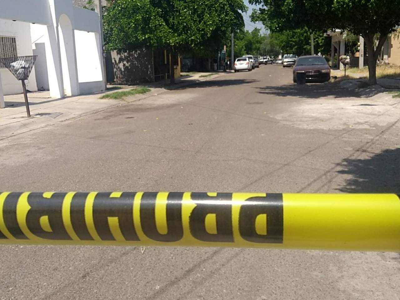 Estos hechos ocurridos en un domicilio de la colonia Rincón del Valle, por la calle que lleva el mismo nombre, situada entre Luna y Coahuila, de Ciudad Obregón, Sonora, fueron reportados a la línea de emergencias 911 alrededor de las 08:30 horas. (ESPECIAL)