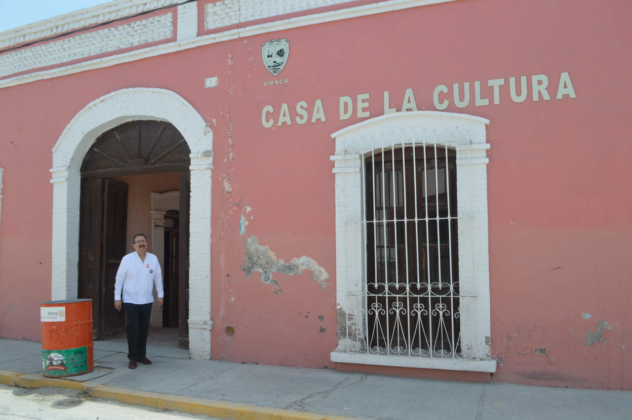 Invitan a asistir a la exposición de pinturas referentes a la cultura, tradición y gente de Viesca que se ha montado en la Casa de la Cultura del municipio. (EL SIGLO DE TORREÓN)