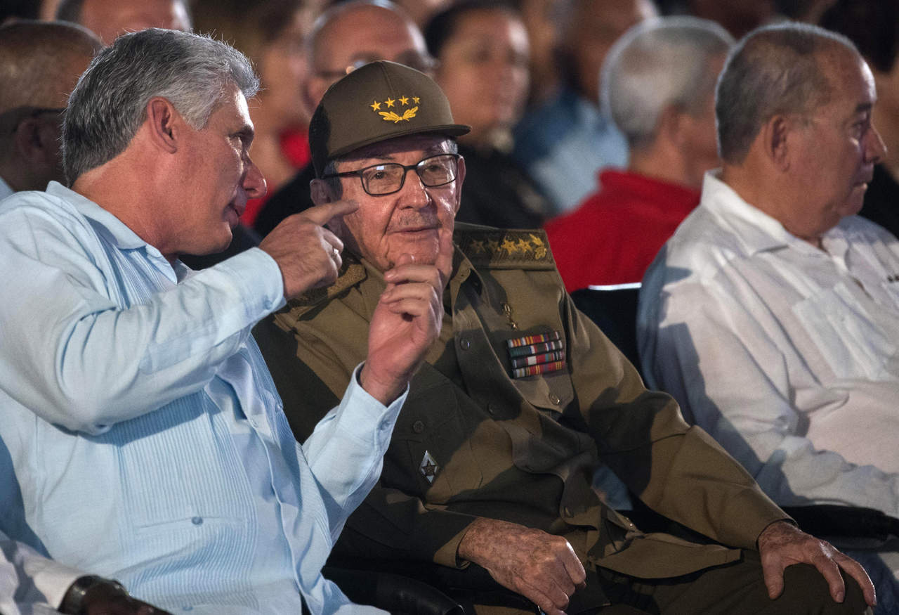 La celebración del Día de la Rebeldía Nacional tuvo constantes menciones al fallecido ex presidente Fidel Castro y tiene lugar en medio de un amplio proceso de reforma constitucional. (AP)