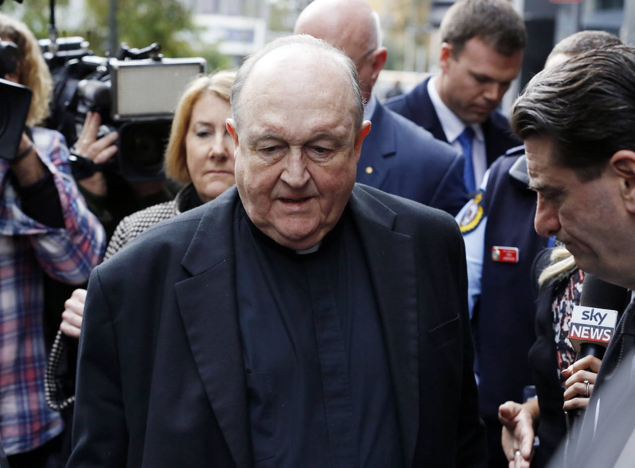 Acepta Papa renuncia de cardenal de Australia