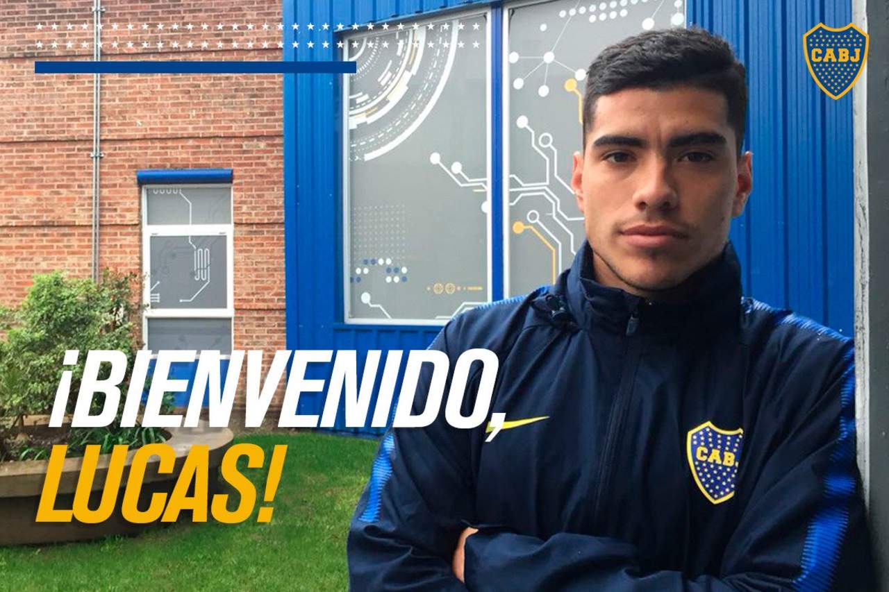 Olaza, por su parte, dijo estar 'contento' de fichar por Boca Juniors. (Cortesía)