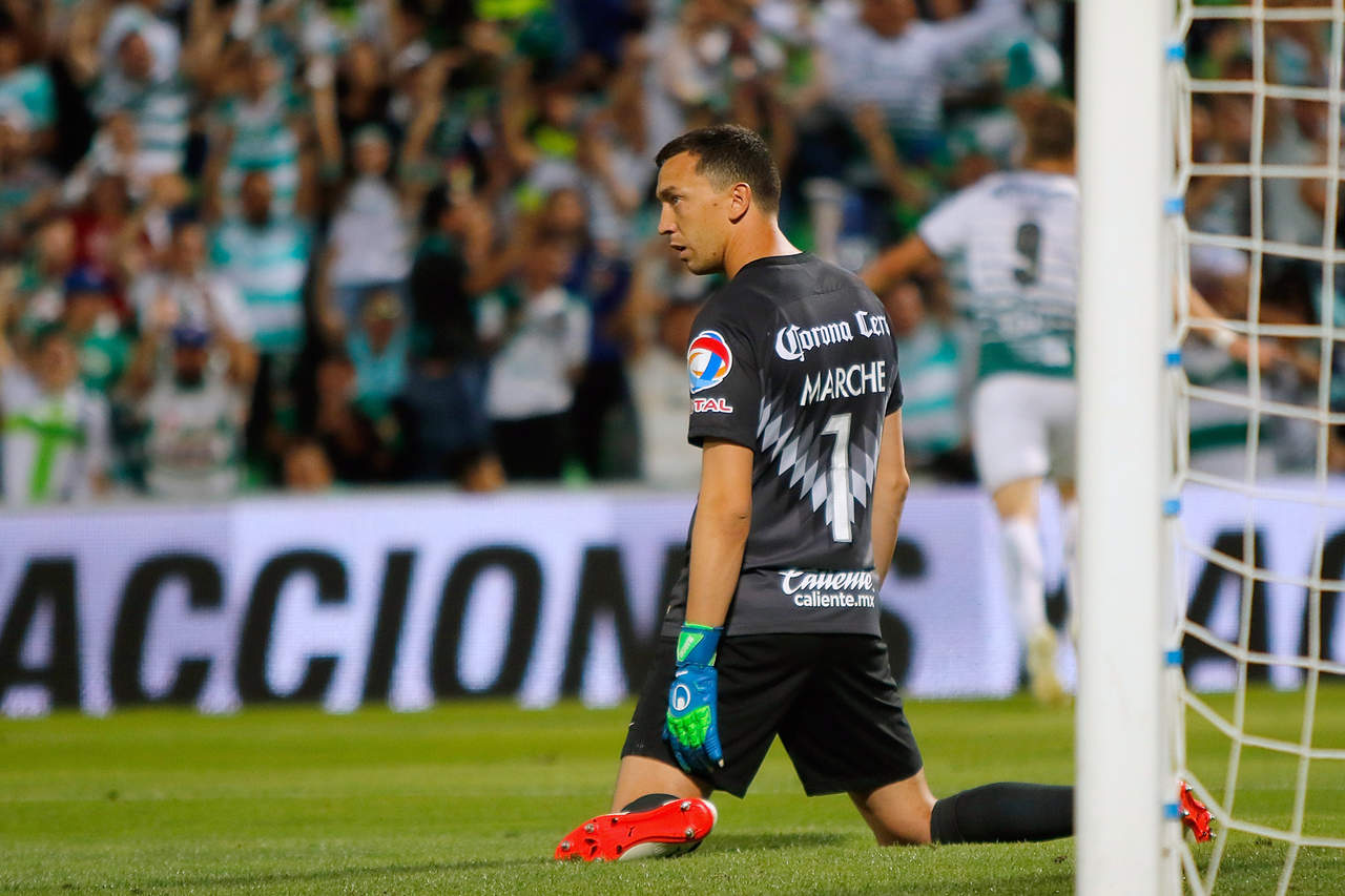 En su más reciente visita a La Laguna, Marchesín salió goleado de la cancha del Estadio Corona en las semifinales de la Liga MX. (Jam Media)