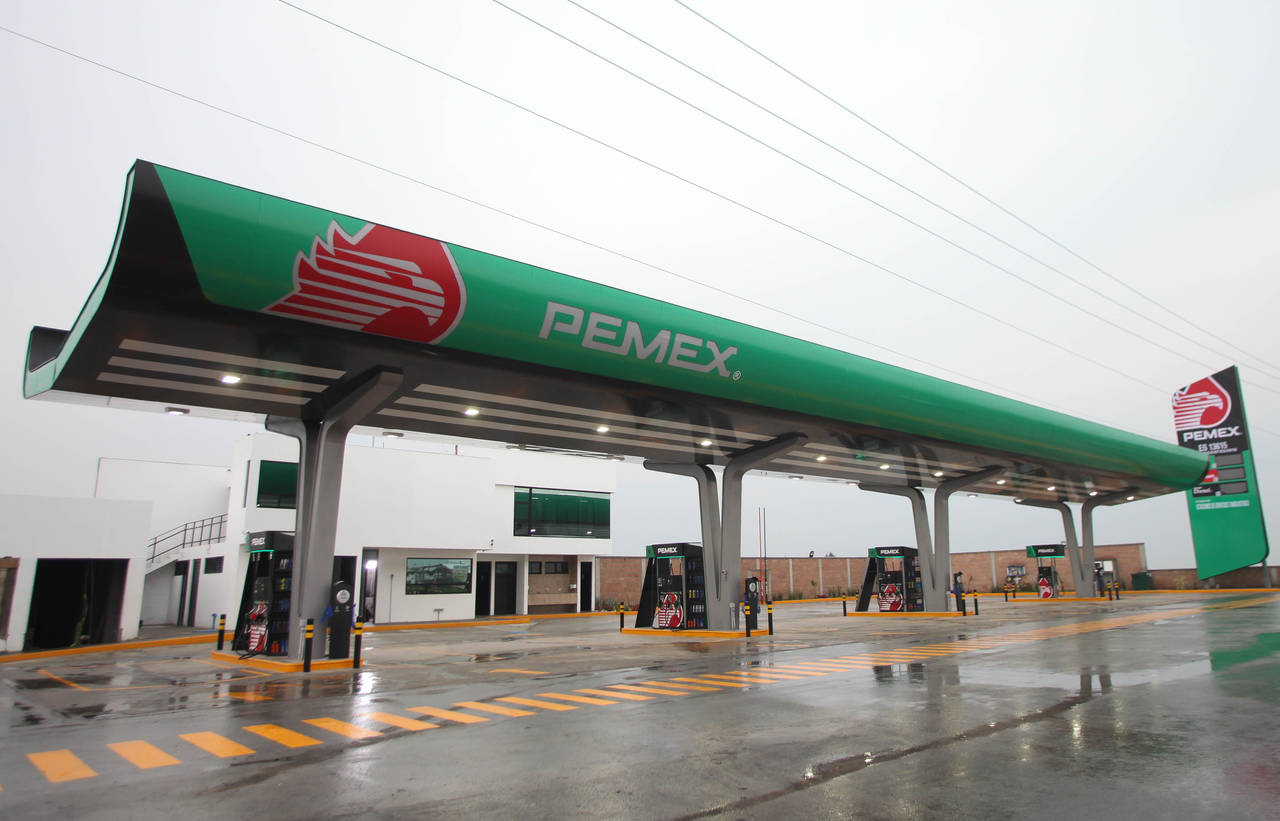 Franquicia.  Petróleos Mexicanos inauguró  su primera estación de servicio 'Emblema', de la franquicia Pemex. (NOTIMEX)