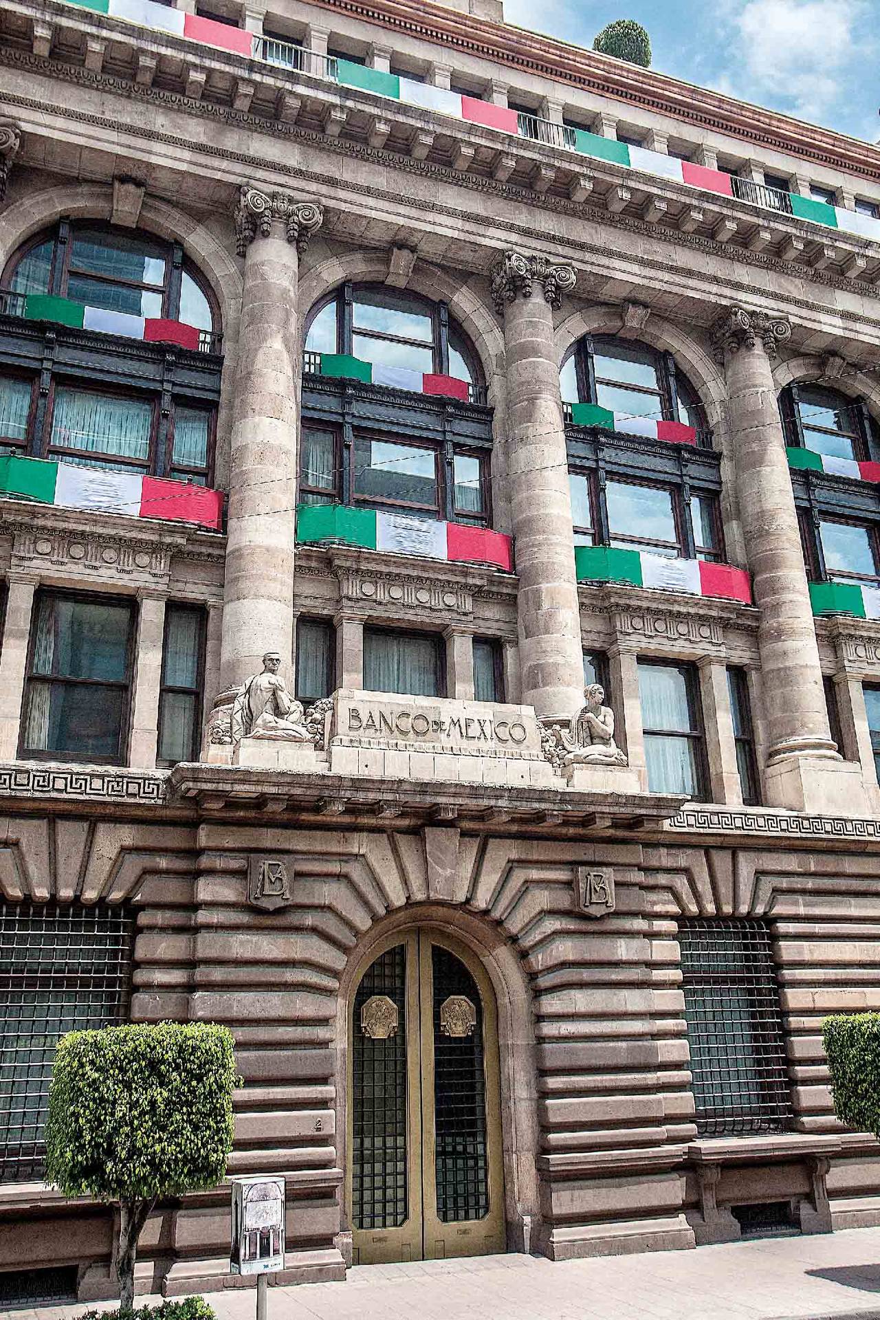 Un freno. El balance de riesgo con relación a la inflación contuvo la decisión de Banco de México de incrementar la tasa. (ARCHIVO)