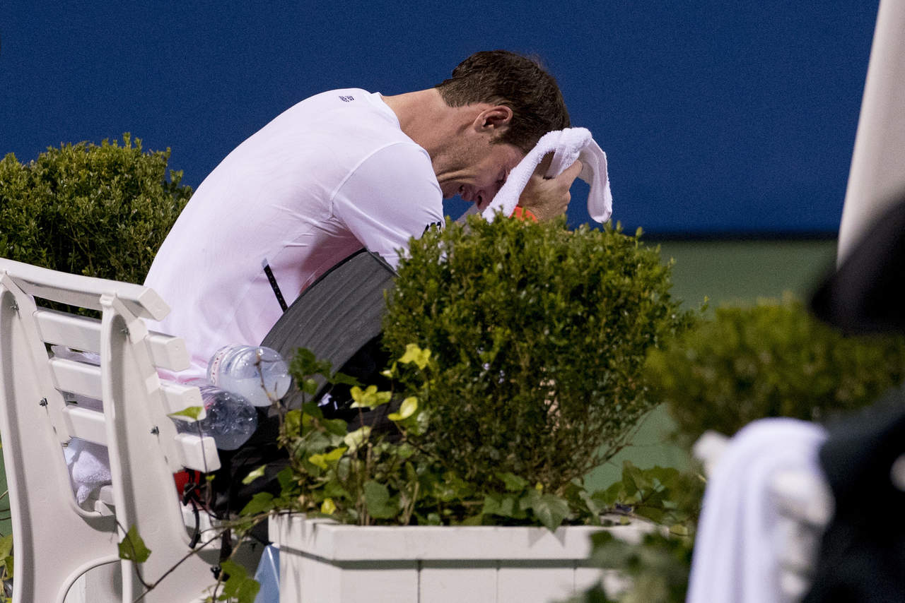 Andy Murray jugó hasta las tres de la mañana y venció a Marius Copil por 6-7 (5), 6-3, 7-6 (4). (AP)