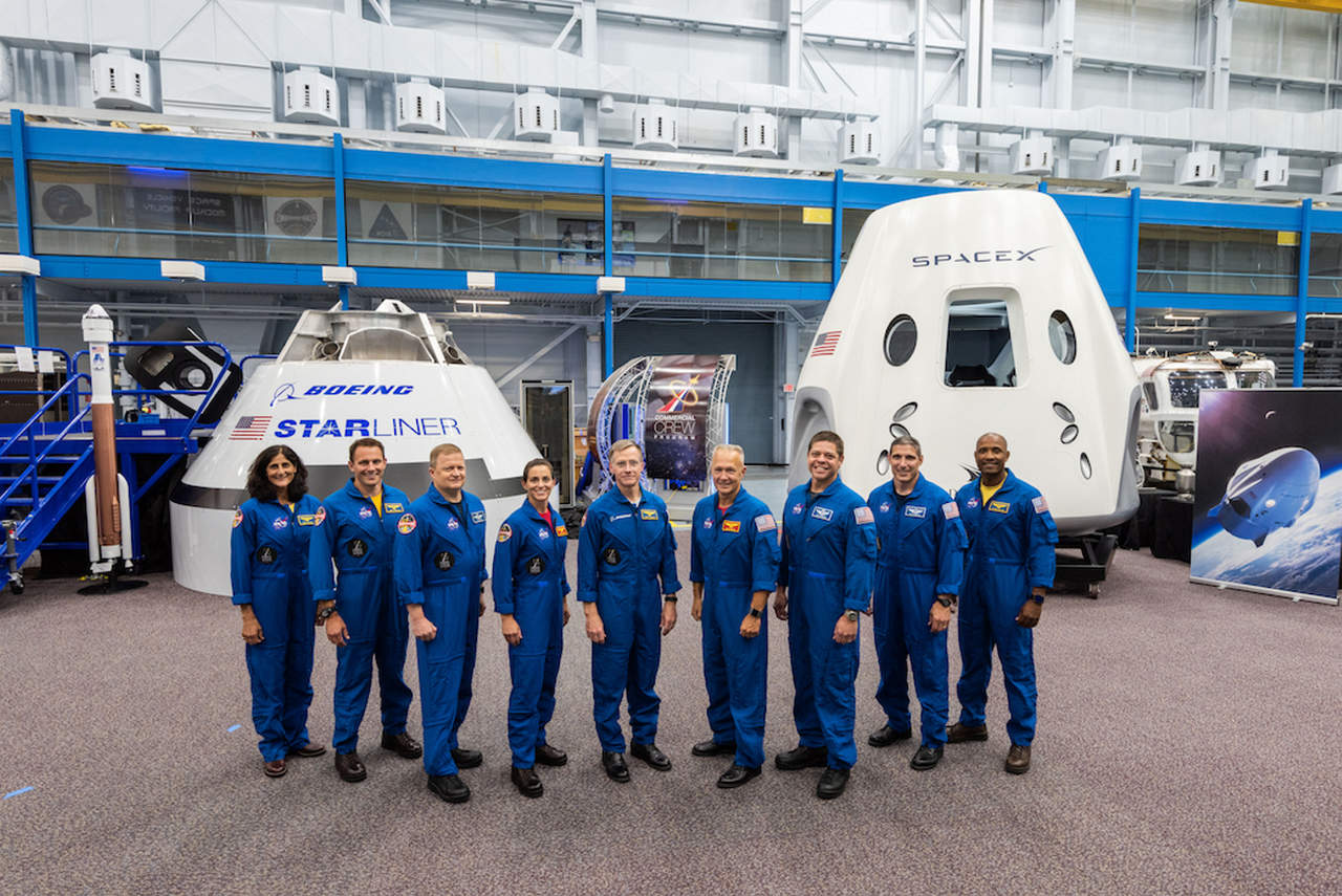 Los astronautas volarán en naves espaciales desarrolladas por las compañías SpaceX y Boeing, que están bajo contrato de la Administración Nacional de Aeronáutica y el Espacio. (NOTIMEX)