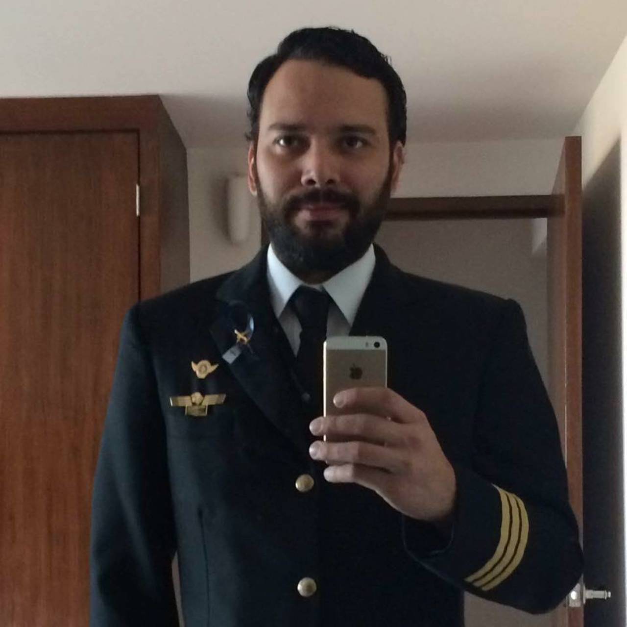 Evolución. Carlos Galván Meyran era el piloto del vuelo 2431 de Aeroméxico que tuvo un accidente el pasado martes. (TWITTER)