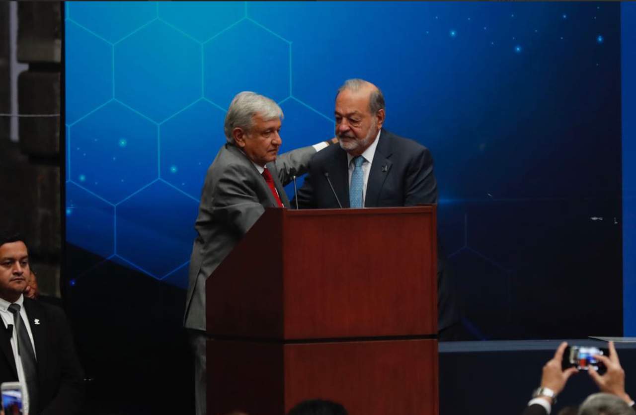 López Obrador y Carlos Slim se encontraron en desayuno esta mañana. (ESPECIAL) 