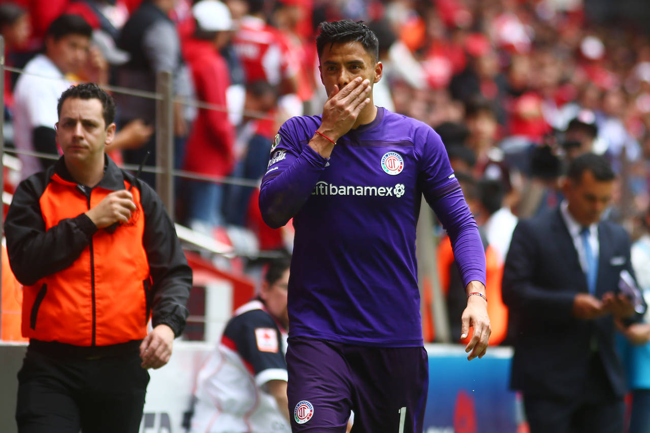 El portero del Toluca fue sancionado dos cotejos por insultar soezmente a los oficiales del partido en el duelo ante Chivas que se realizó en el Nemesio Díez. Suspenden dos juegos a Talavera
