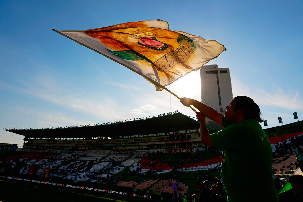 Los aficionados de los 'Esmeraldas' entrarían viviendo sus últimos duelos en el Estadio Nou Camp de León. (Jam Media)