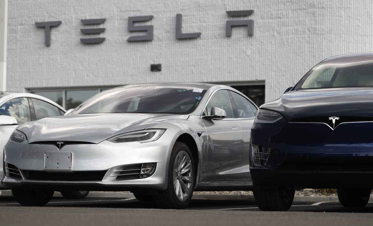 Cotizaciones. Musk anunció ayer sus planes para Tesla estarán fuera de la Bolsa de Valores. (ARCHIVO)