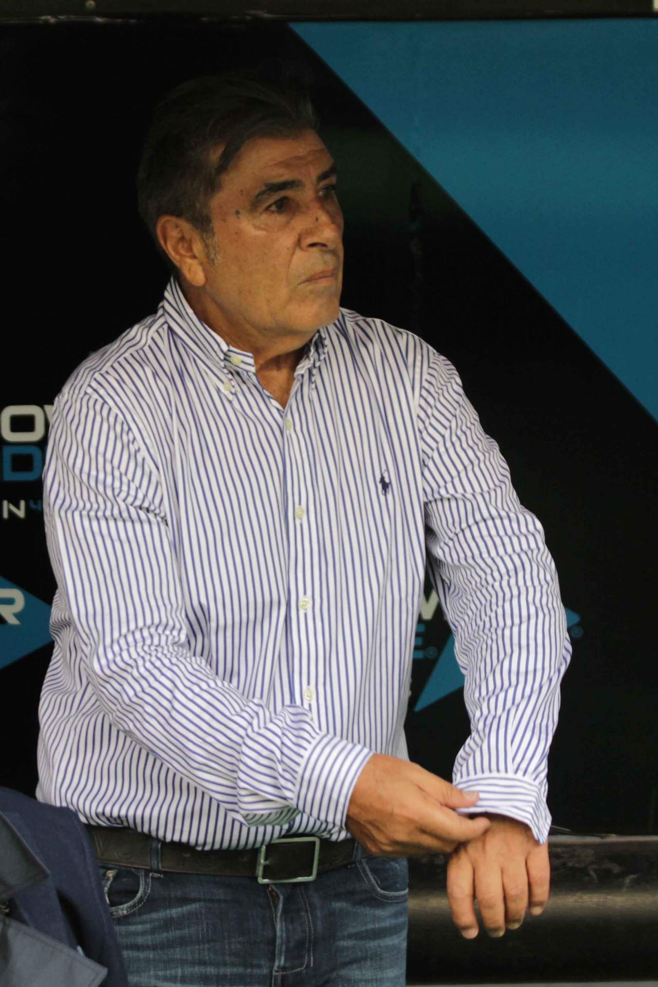 Carlos Reinoso dejó a un lado la rivalidad con Chivas, y dijo que por los logros de Almeyda es un candidato a dirigir a la Selección. (Archivo)