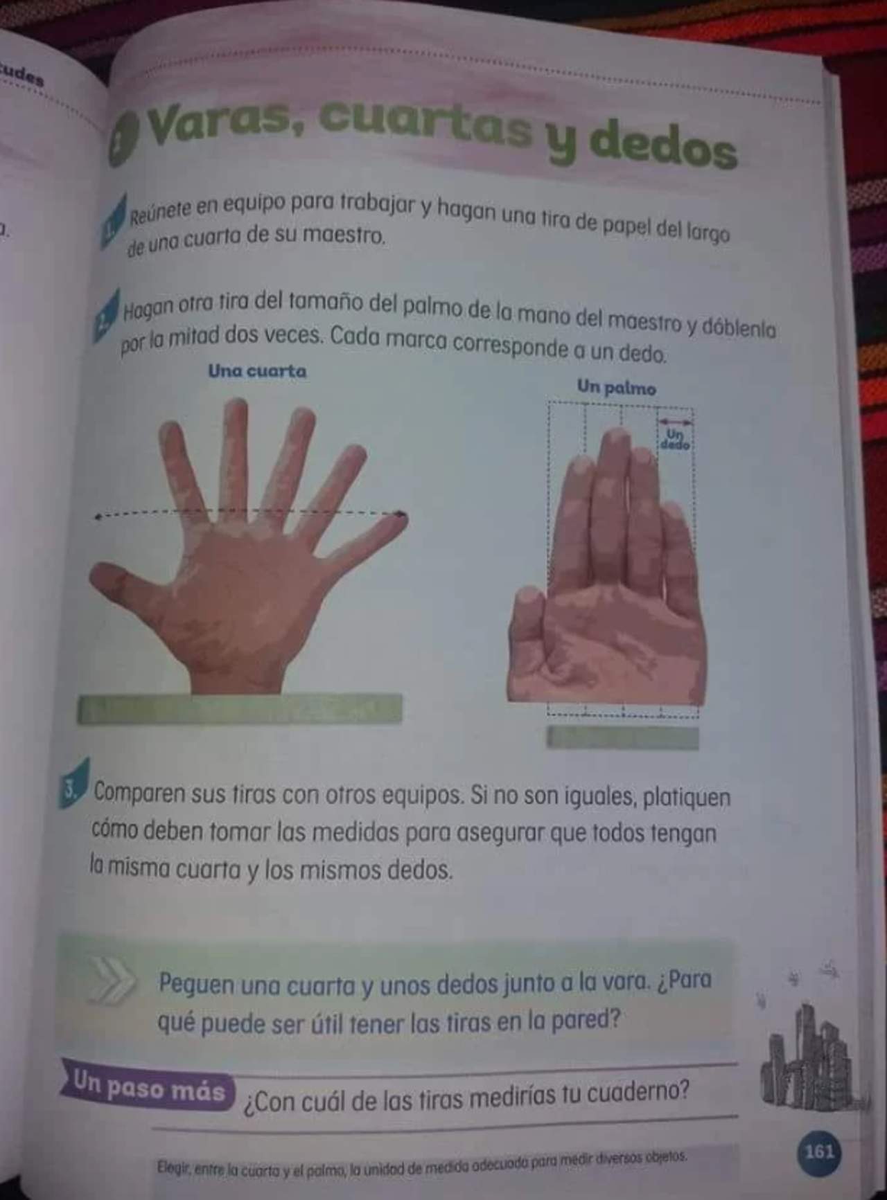 Estos libros de texto con el error de los seis dedos ya están distribuidos por toda la República Mexicana y son los que utilizarán en este nuevo ciclo escolar. (ESPECIAL)