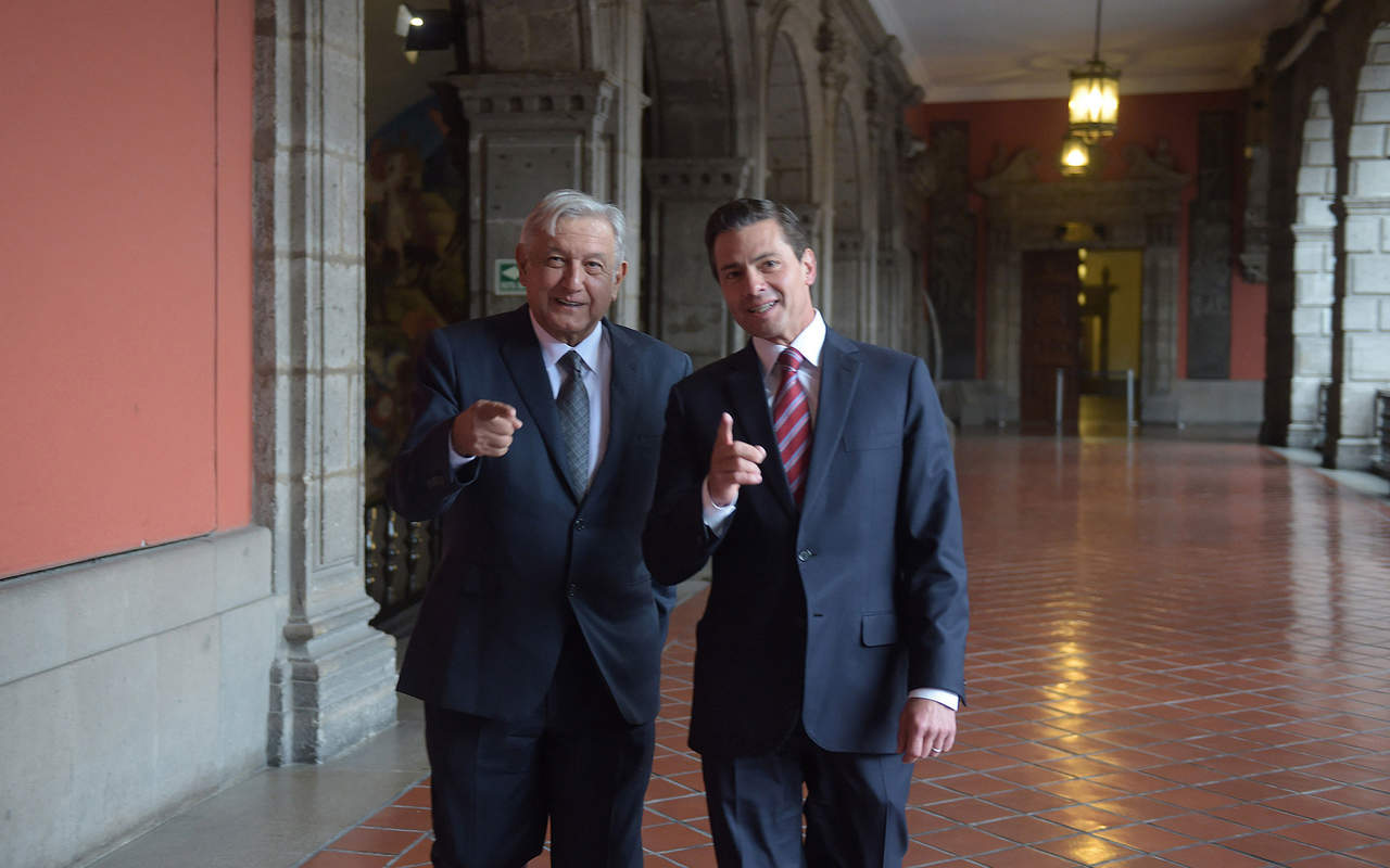 Reunión. López Obrador y Peña Nieto tuvieron ayer su segundo encuentro en Palacio Nacional. (EFE)