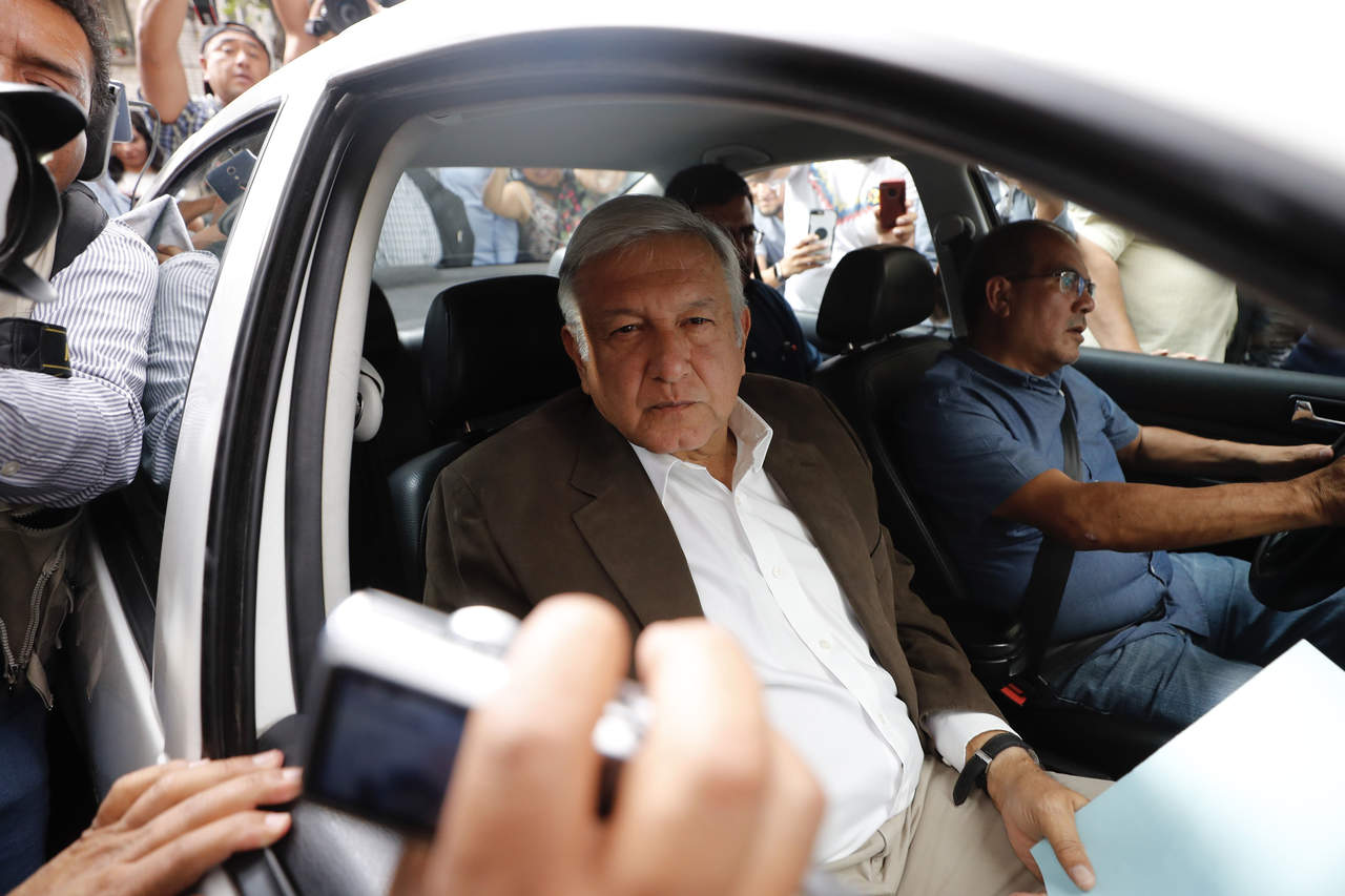 Aunque se tenía previsto un mensaje después del encuentro privado, López Obrador salió de la sede del alto tribunal sin dar declaraciones. (ARCHIVO)