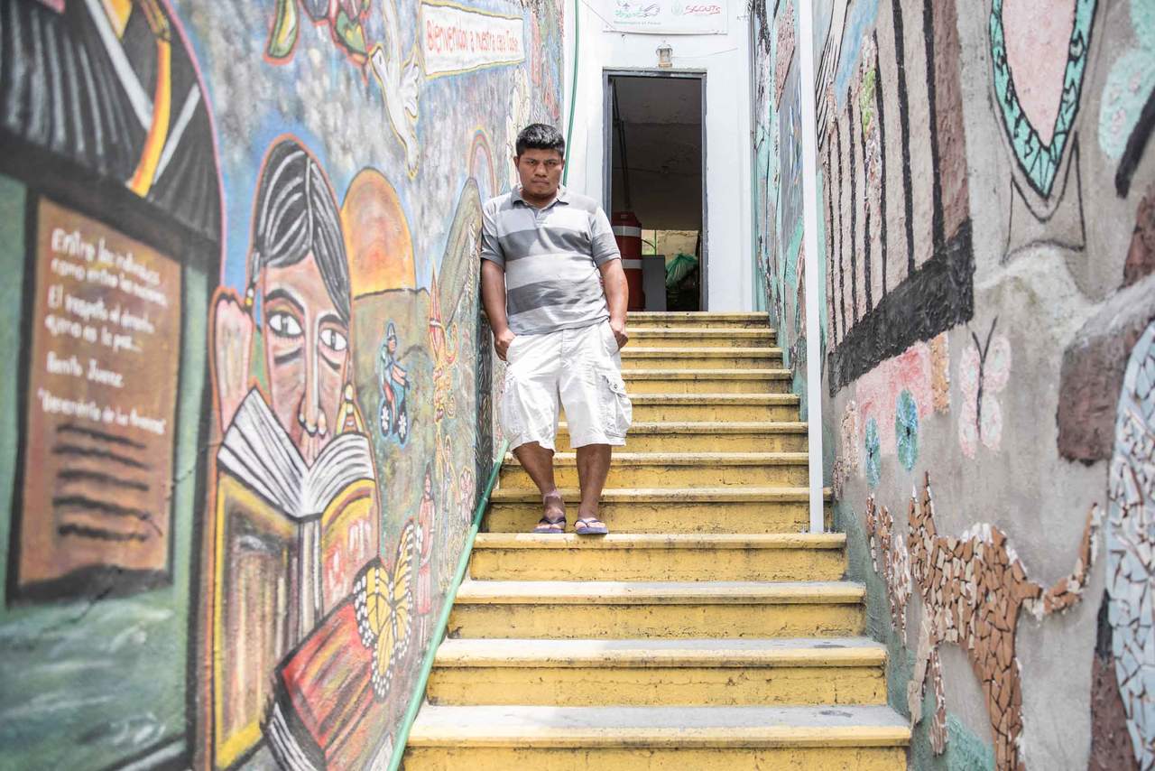 Leonel, quien tenía 13 años cuando decidió irse de su país natal Guatemala y buscar un refugio en México. (EL UNIVERSAL) 